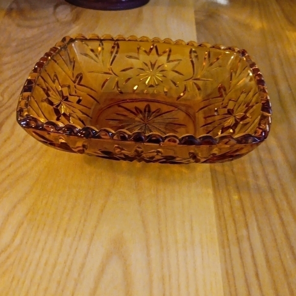 Vintage Amber Pressed Glass Nut/Candy bowl trinket bowl side dish - Picture 2 of 4